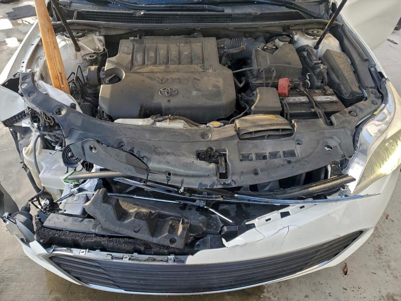 2014 TOYOTA Avalon