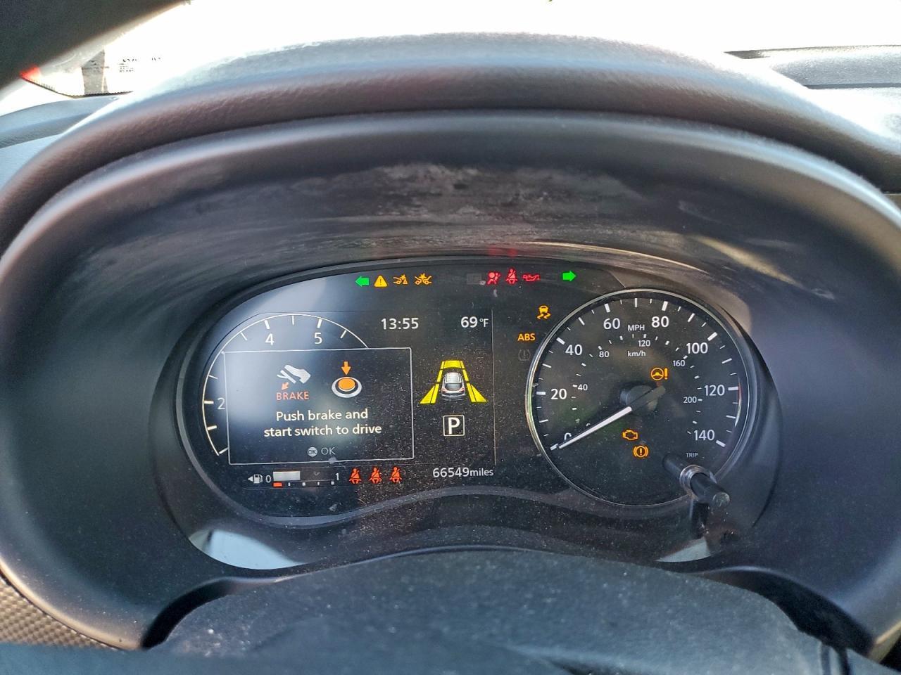 2021 NISSAN KICKS