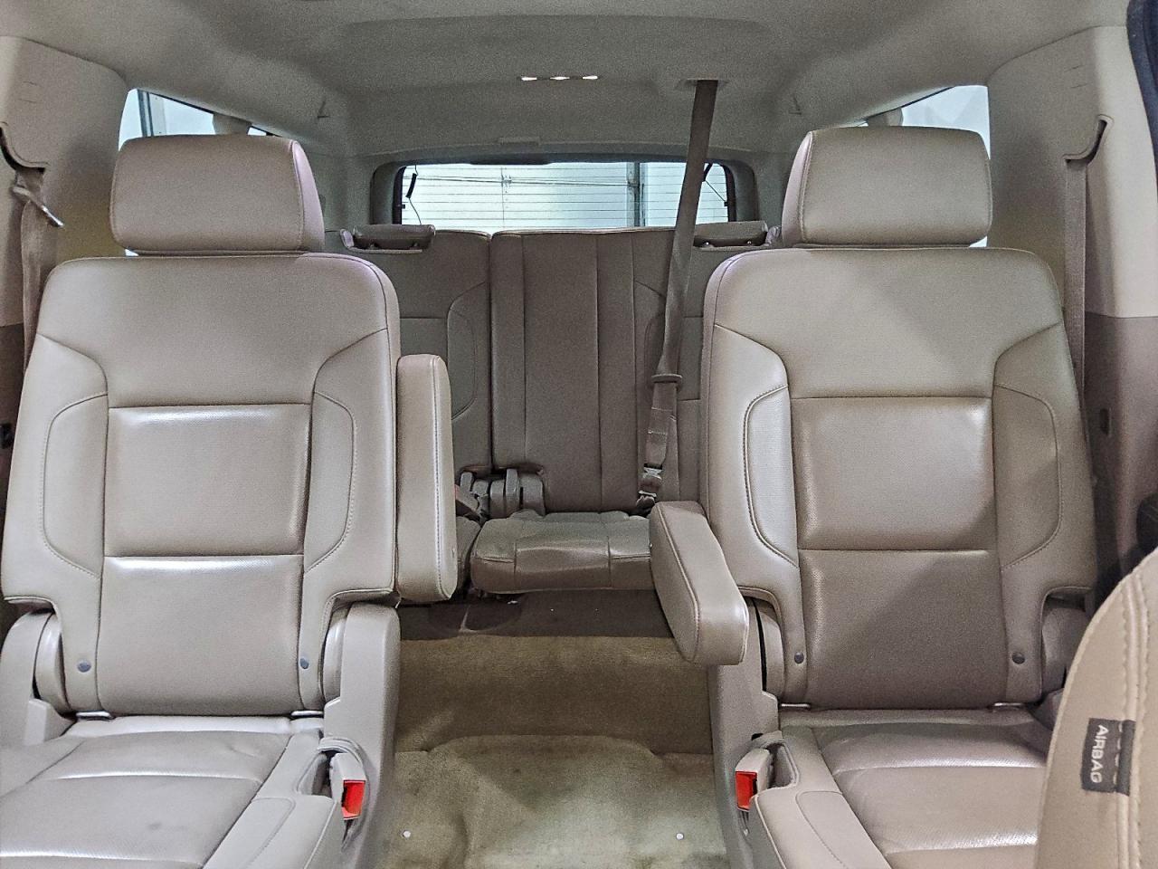 2016 CHEVROLET Suburban
