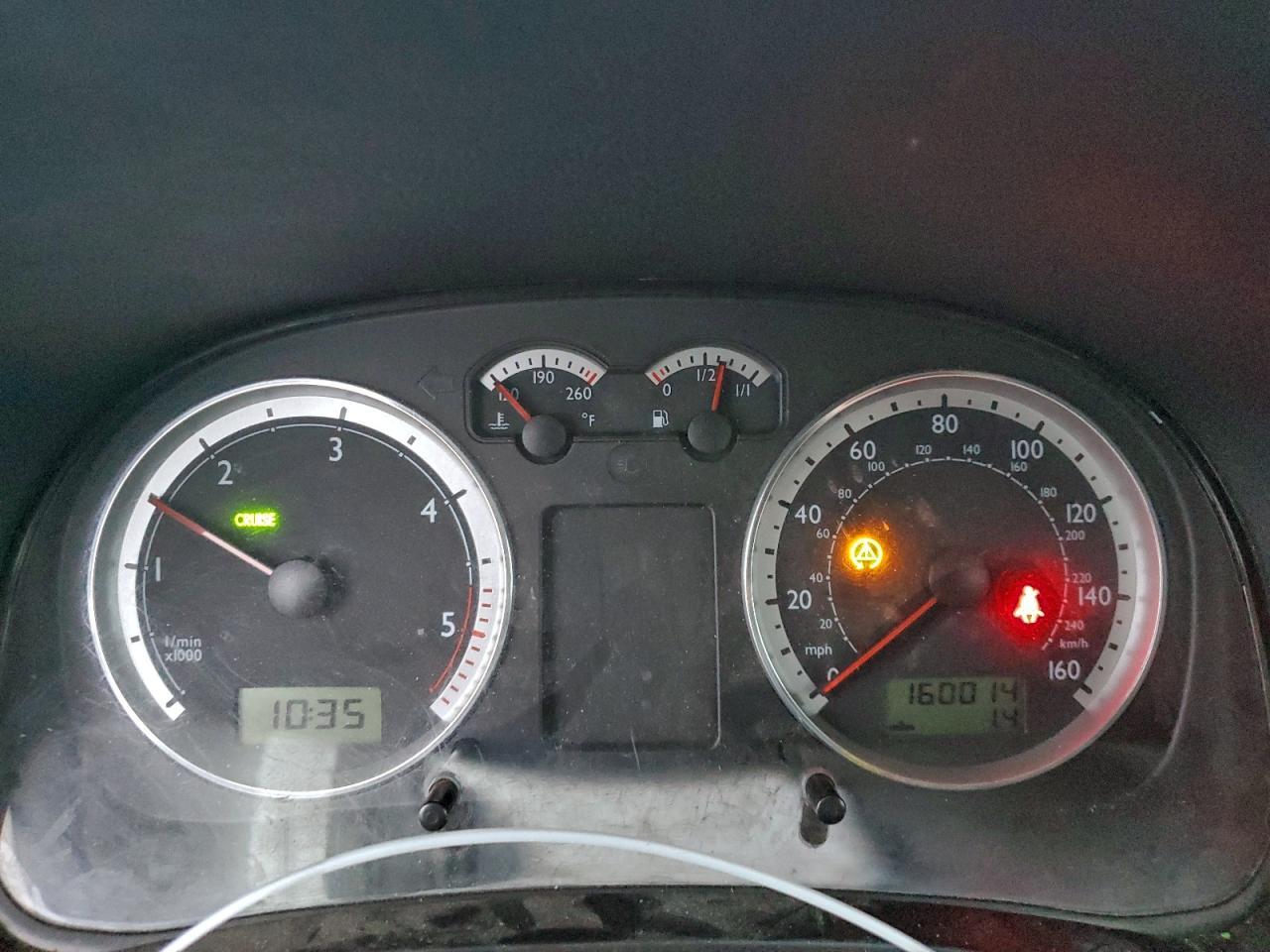 2004 VOLKSWAGEN JETTA