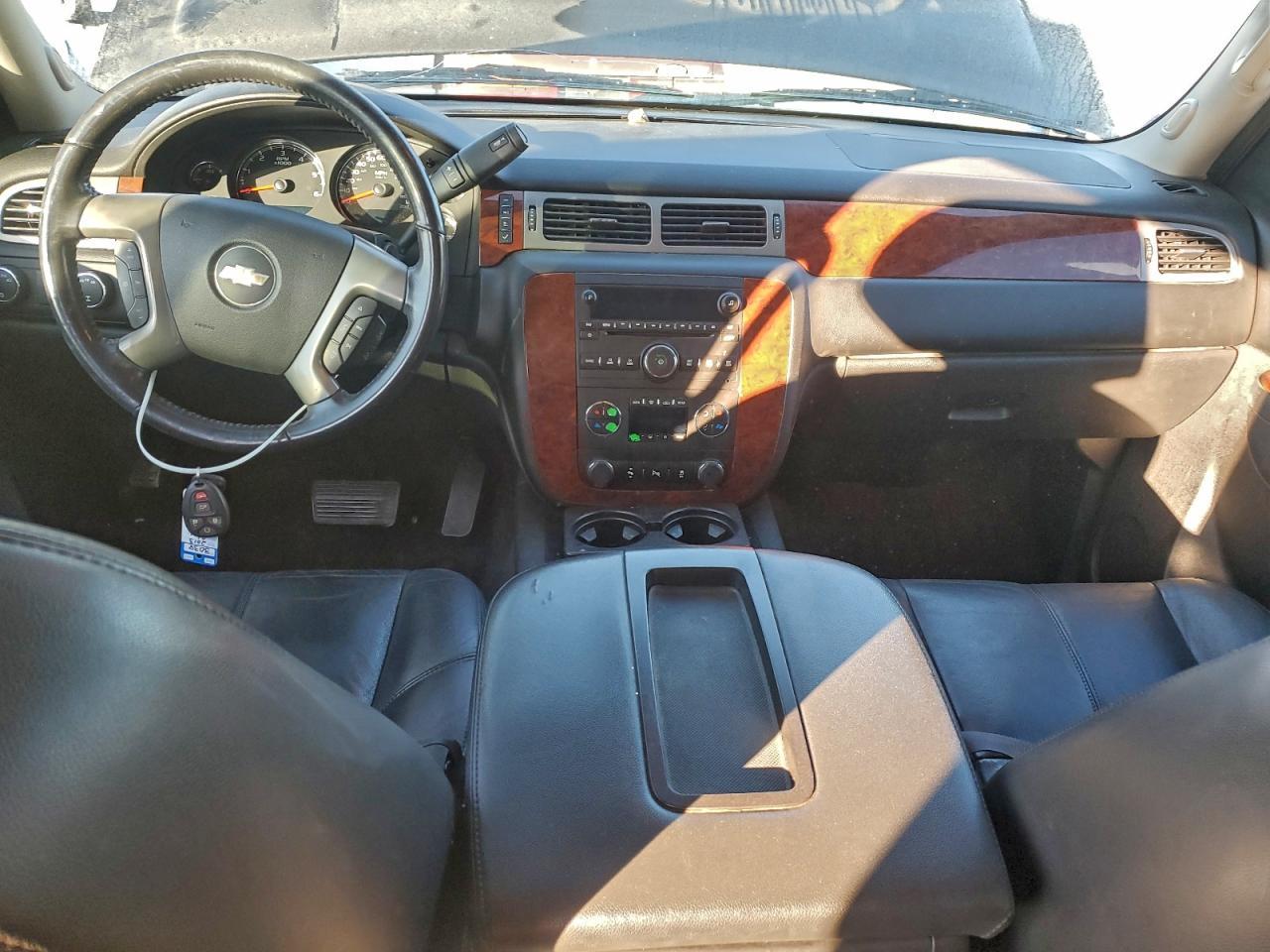 2013 CHEVROLET Suburban