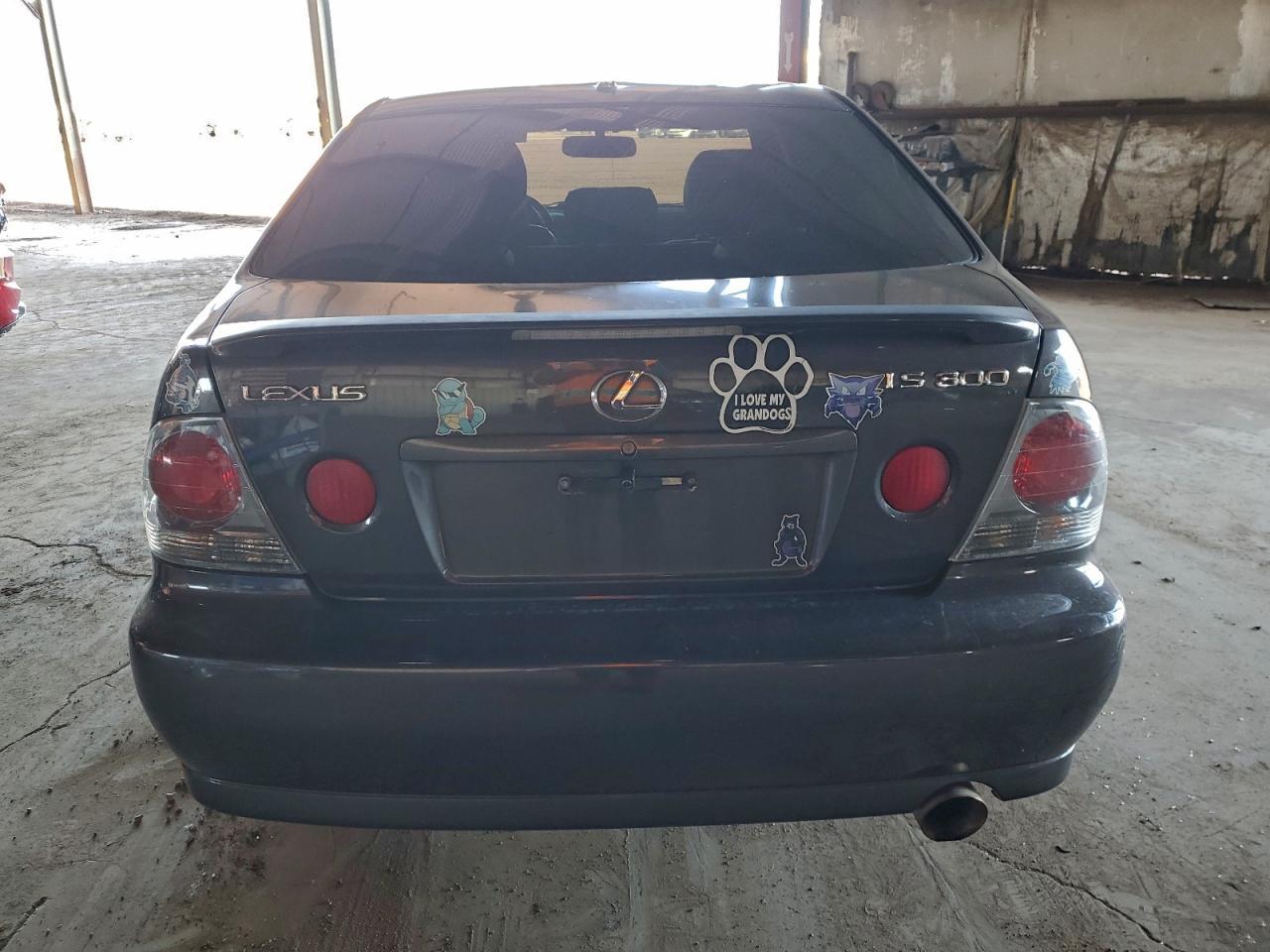 2005 LEXUS IS 300