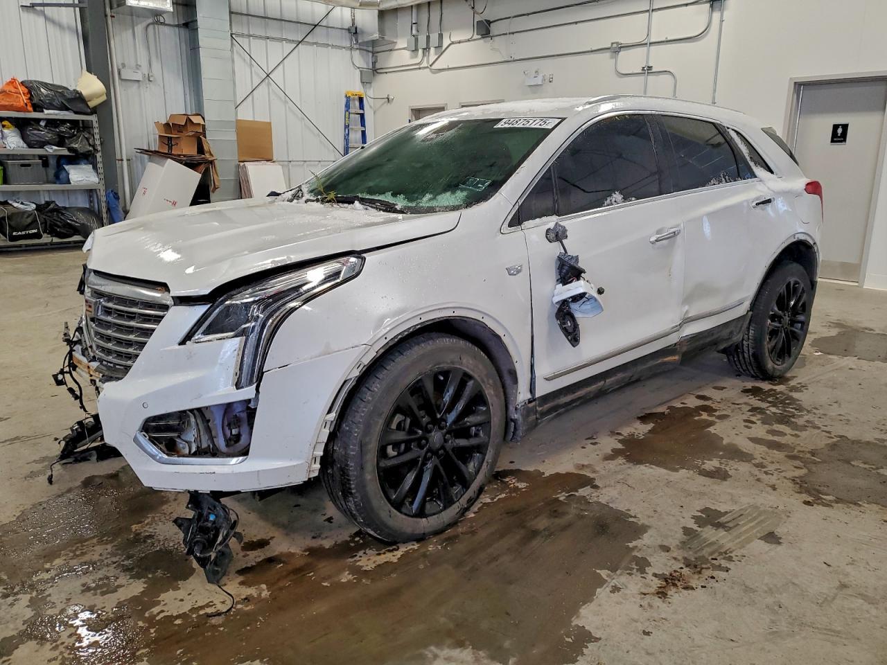 2017 CADILLAC XT5