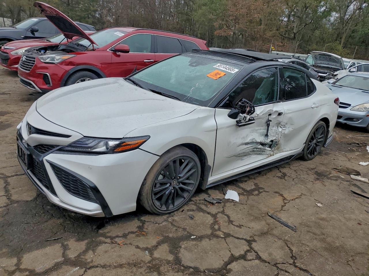 2024 TOYOTA CAMRY