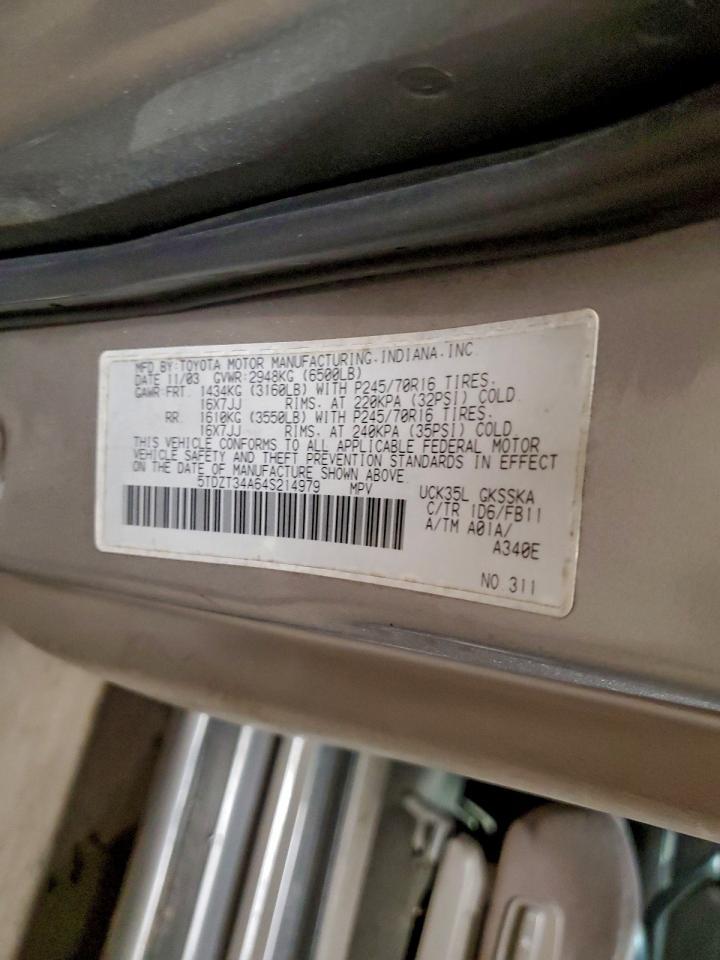 2004 TOYOTA Sequoia
