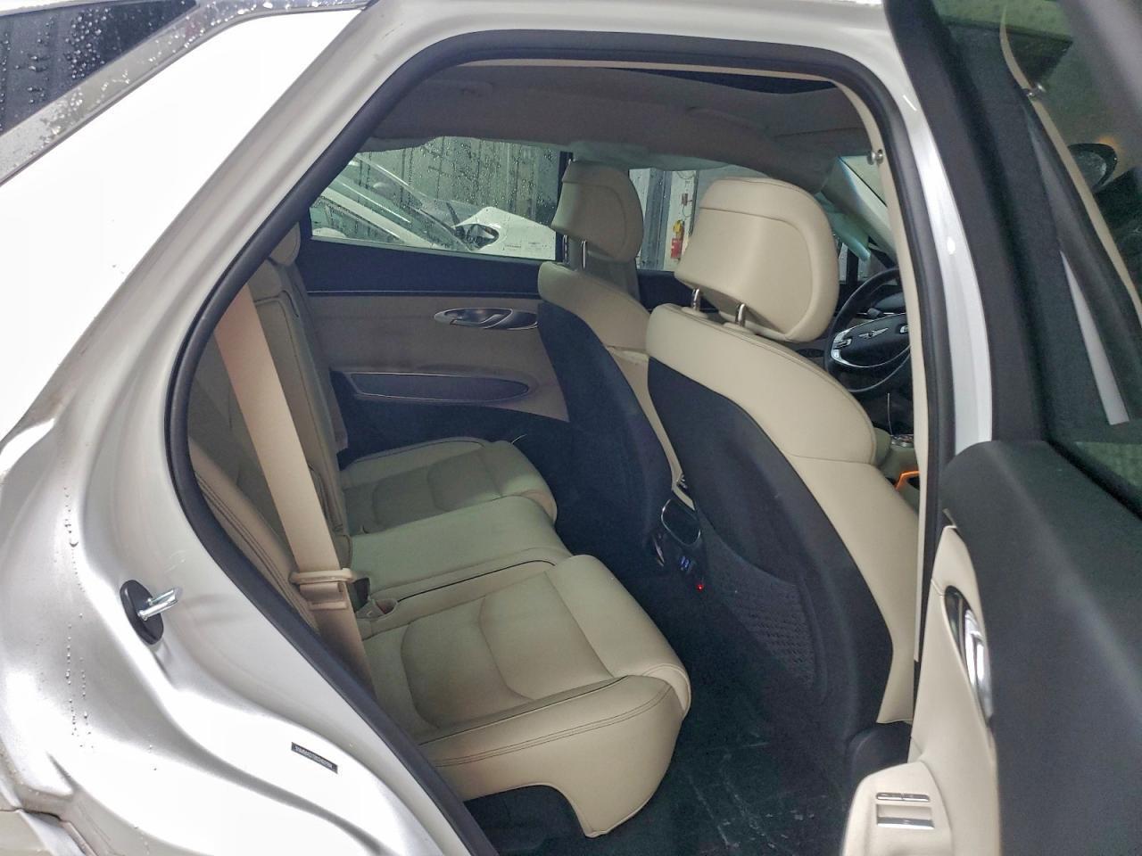 2025 GENESIS GV70