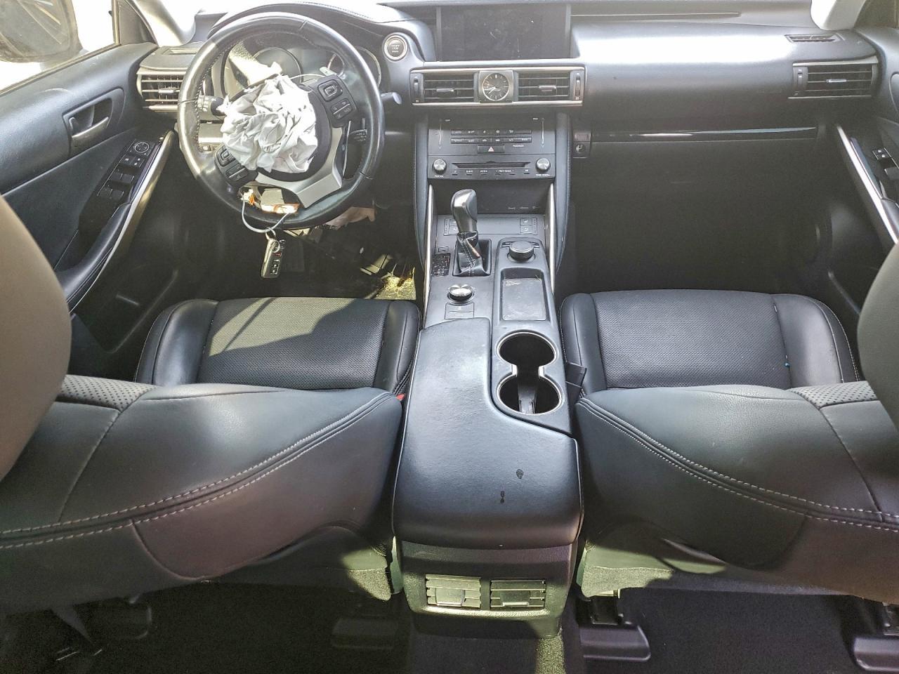 2018 LEXUS IS 300