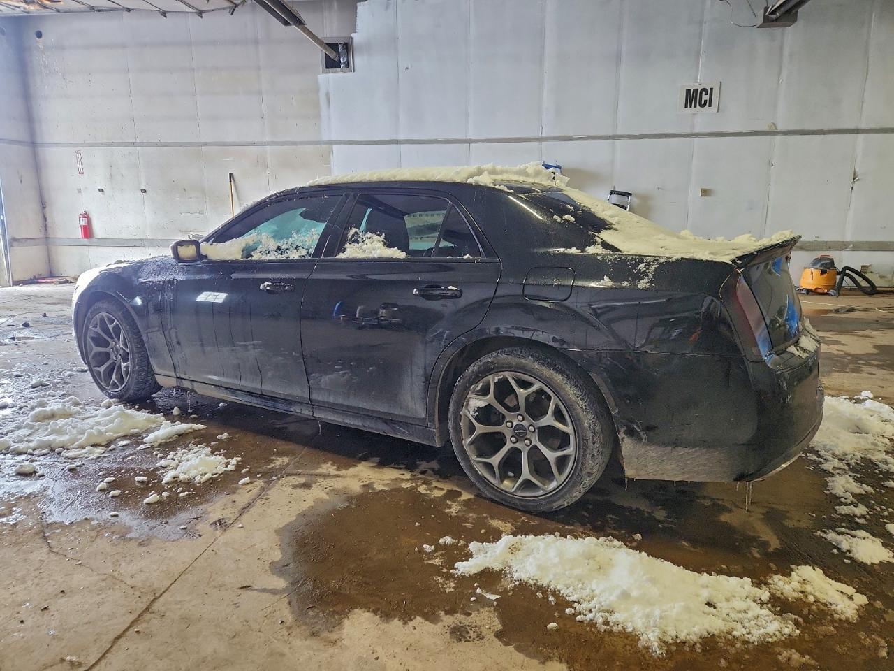 2016 CHRYSLER 300
