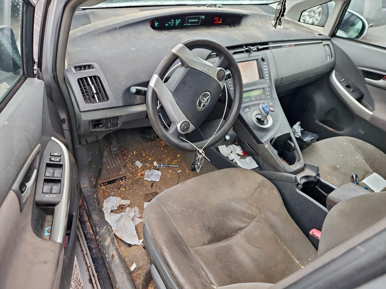 2011 TOYOTA PRIUS