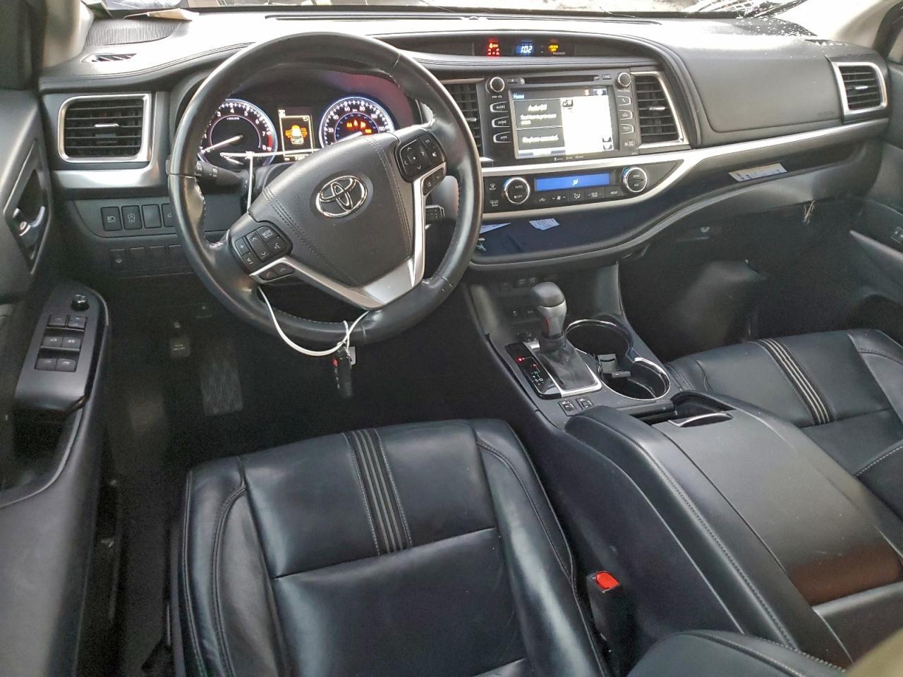 2018 TOYOTA HIGHLANDER