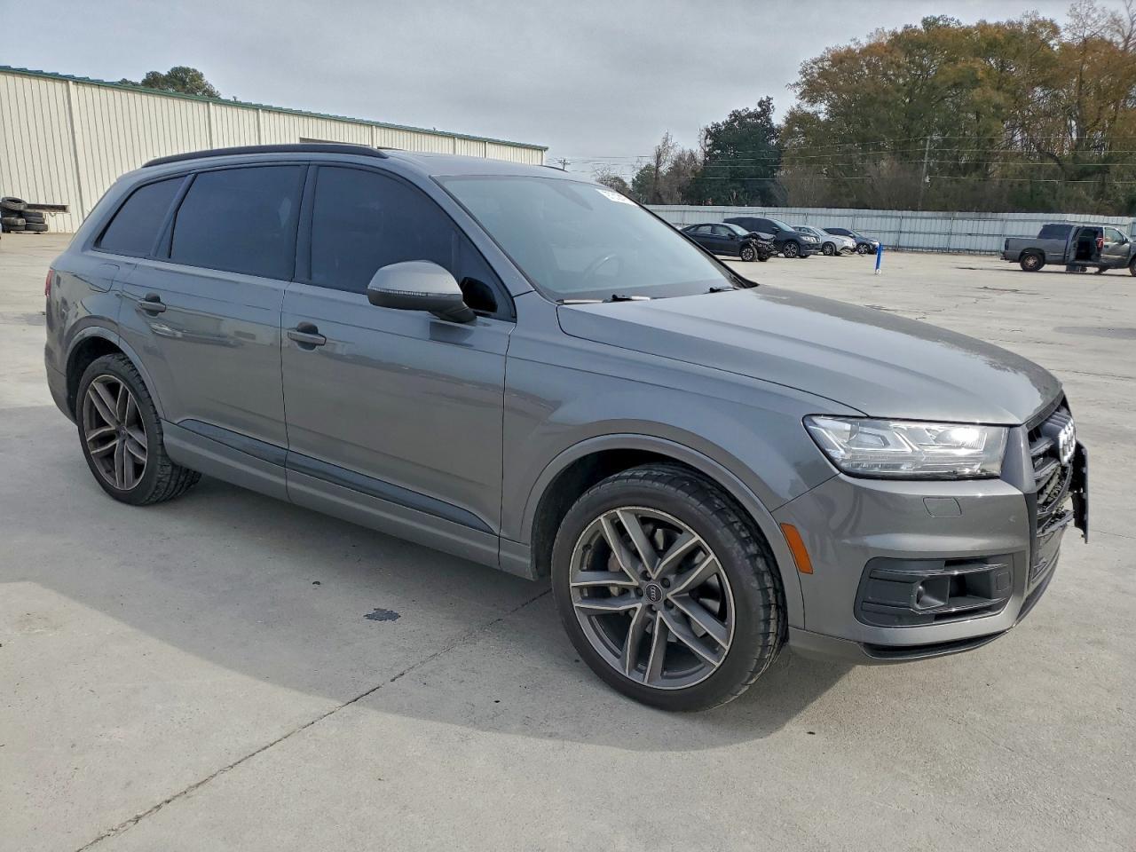 2017 AUDI Q7