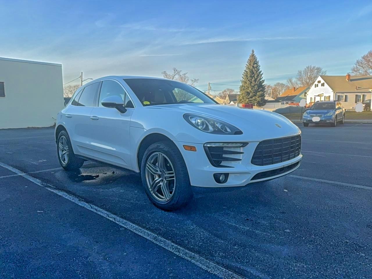 2015 PORSCHE Macan