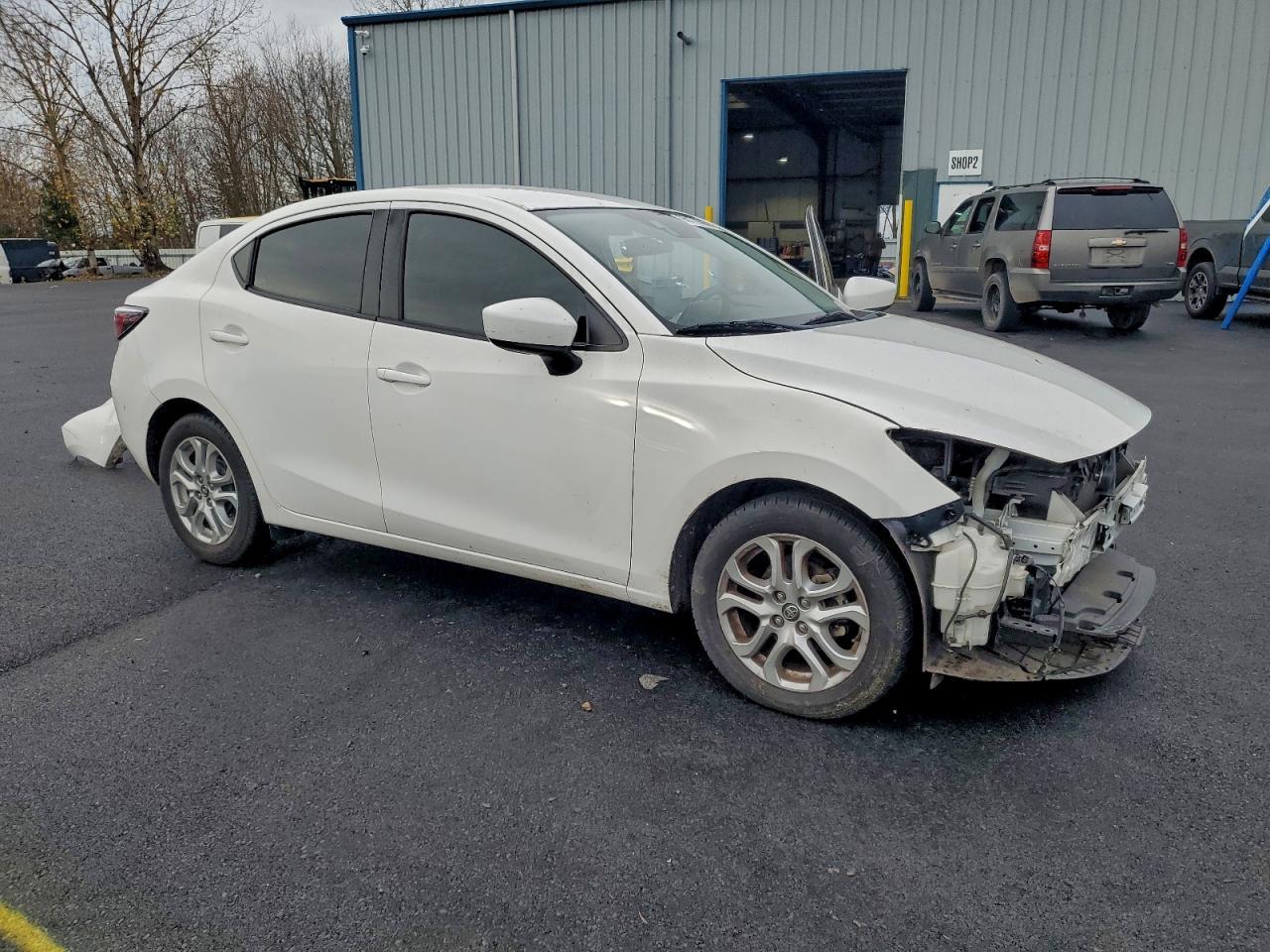 2017 TOYOTA YARIS
