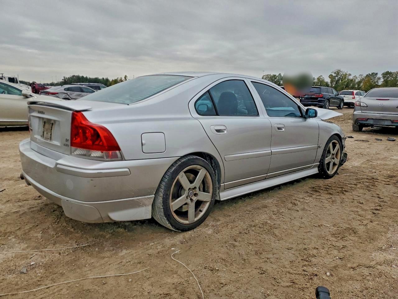 2005 VOLVO S60