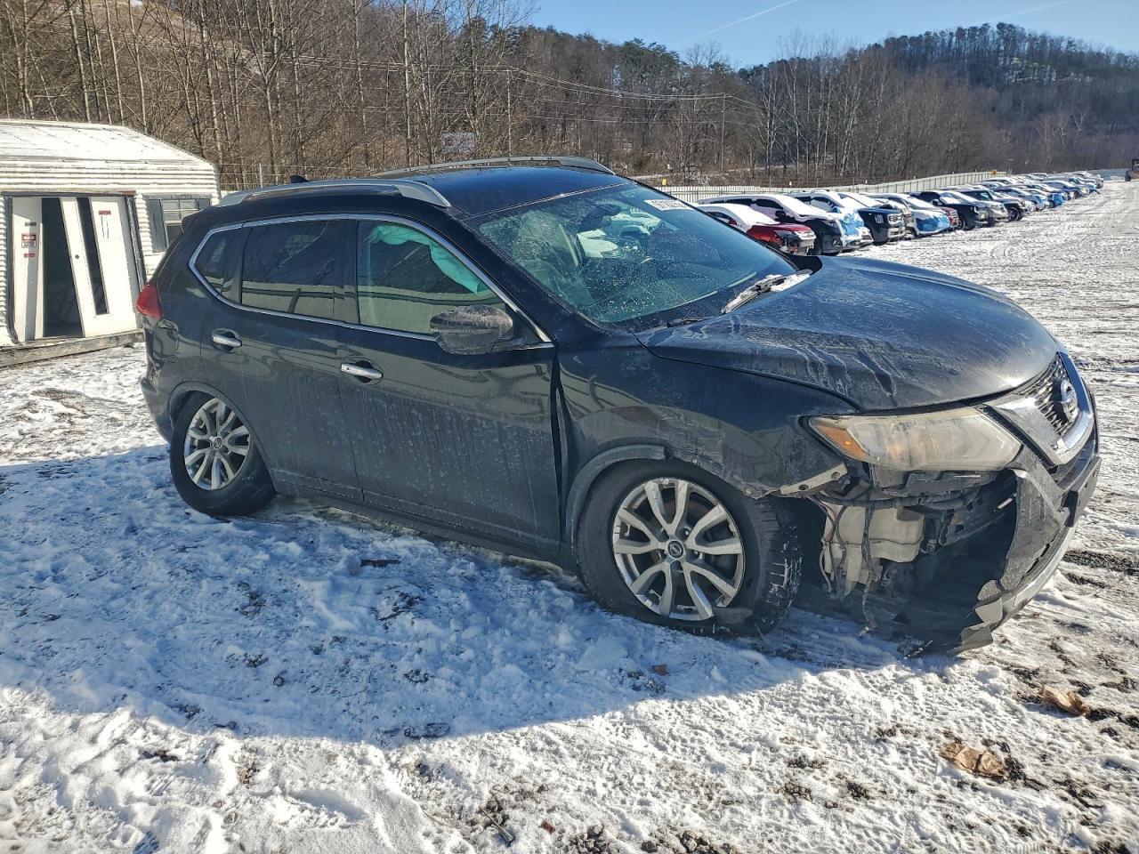 2017 NISSAN ROGUE