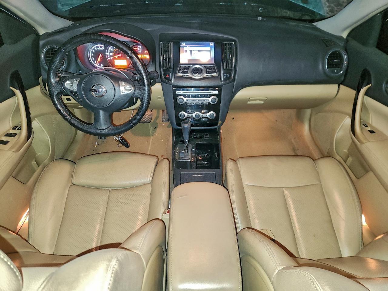 2011 NISSAN Maxima
