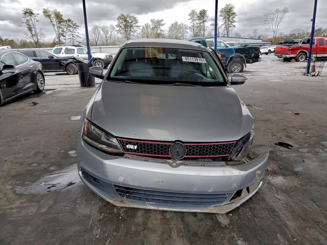 2012 VOLKSWAGEN JETTA