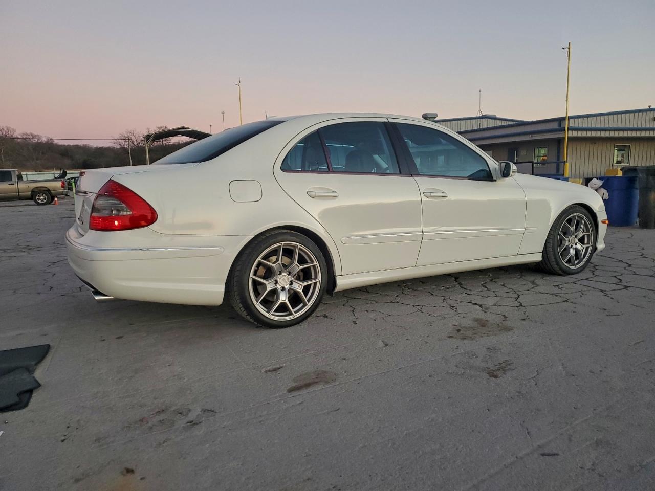 2009 MERCEDES-BENZ E-Class