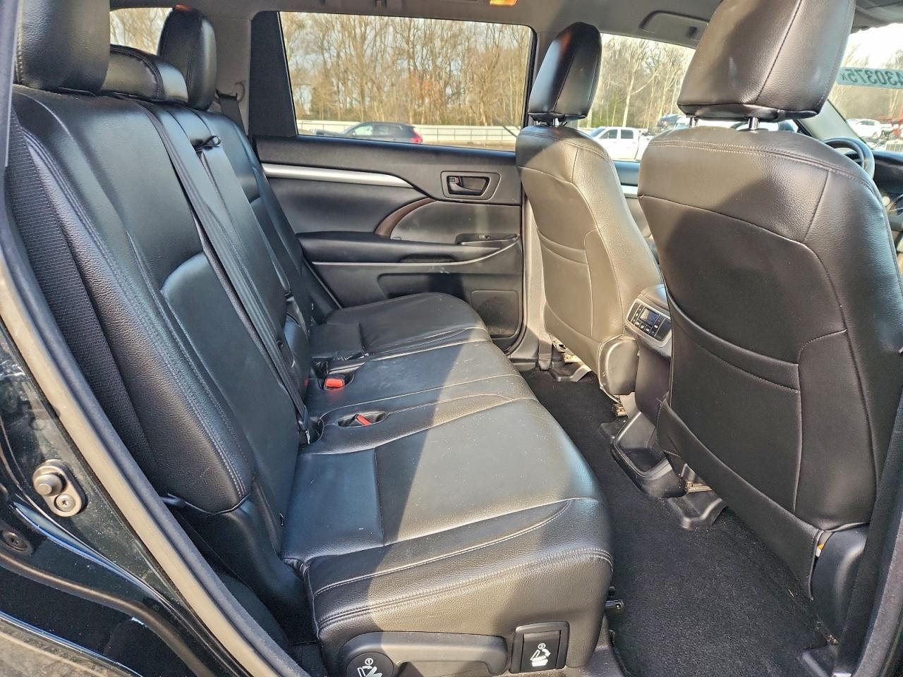 2014 TOYOTA HIGHLANDER