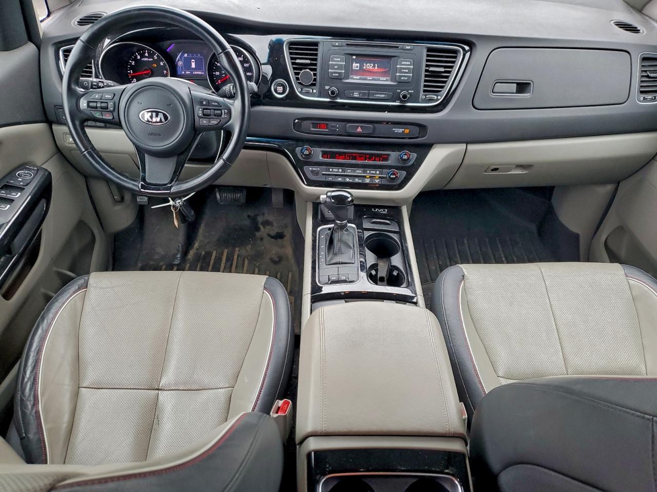 2015 KIA SEDONA