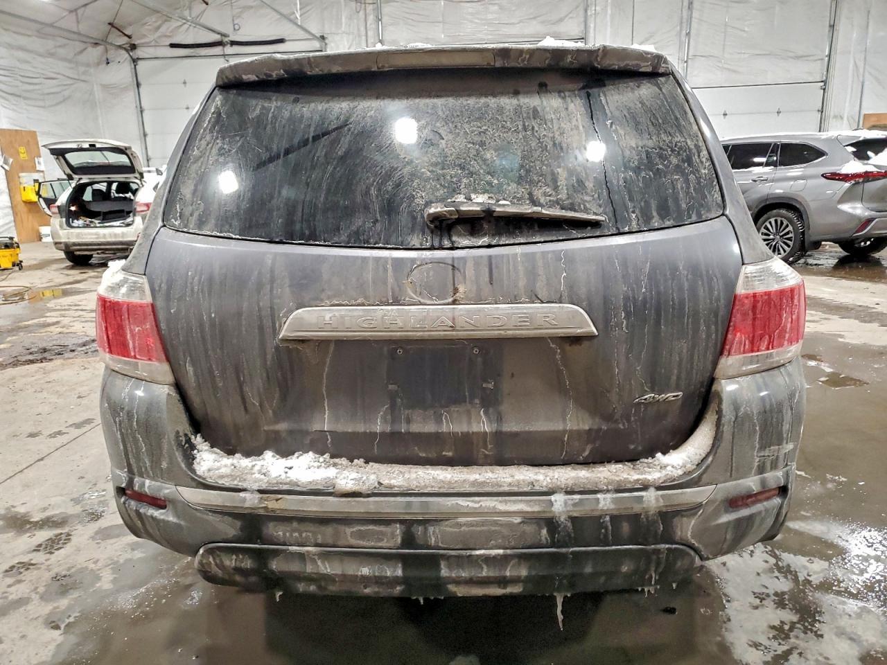 2011 TOYOTA HIGHLANDER