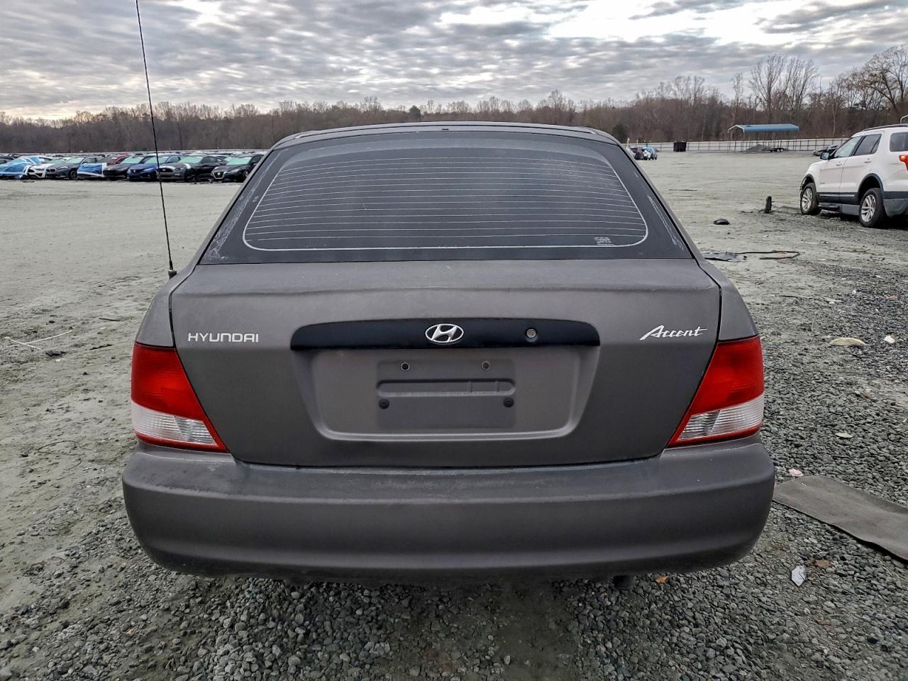 2001 HYUNDAI ACCENT