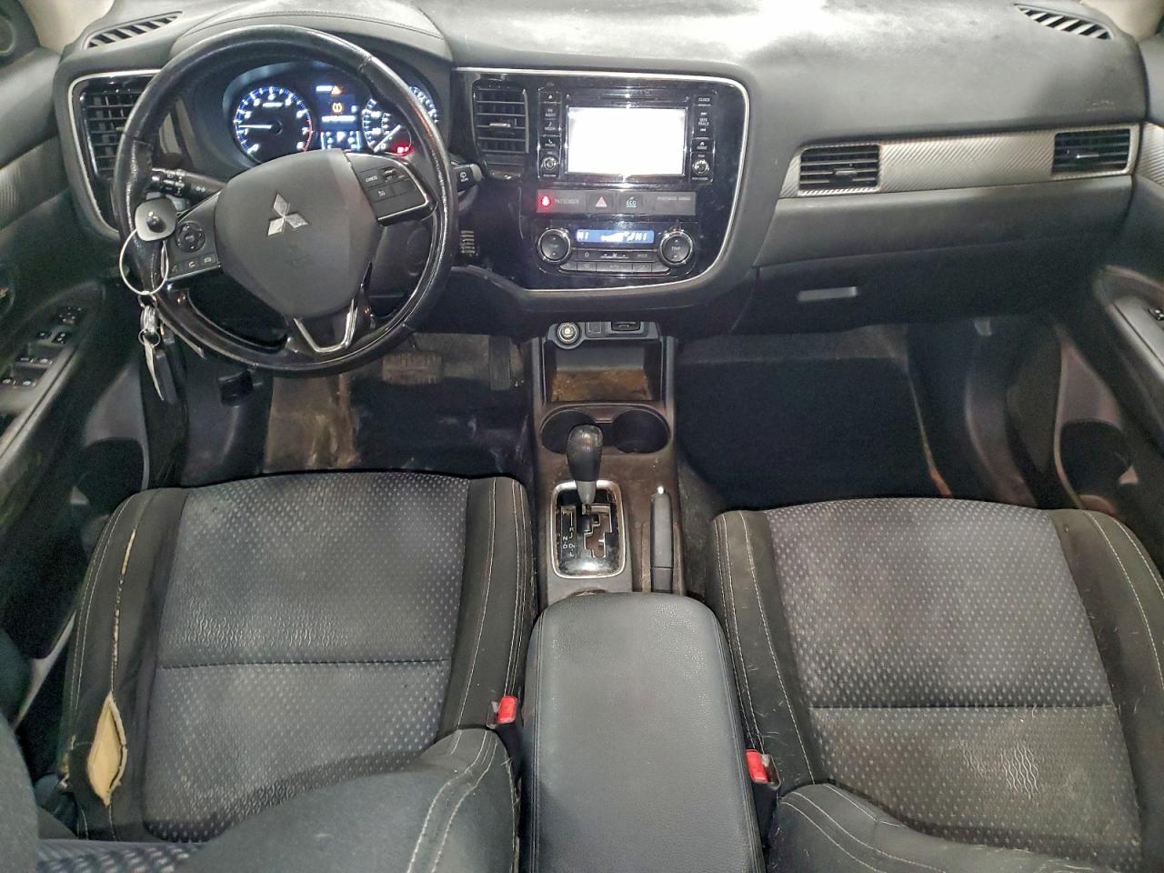 2016 MITSUBISHI outlander