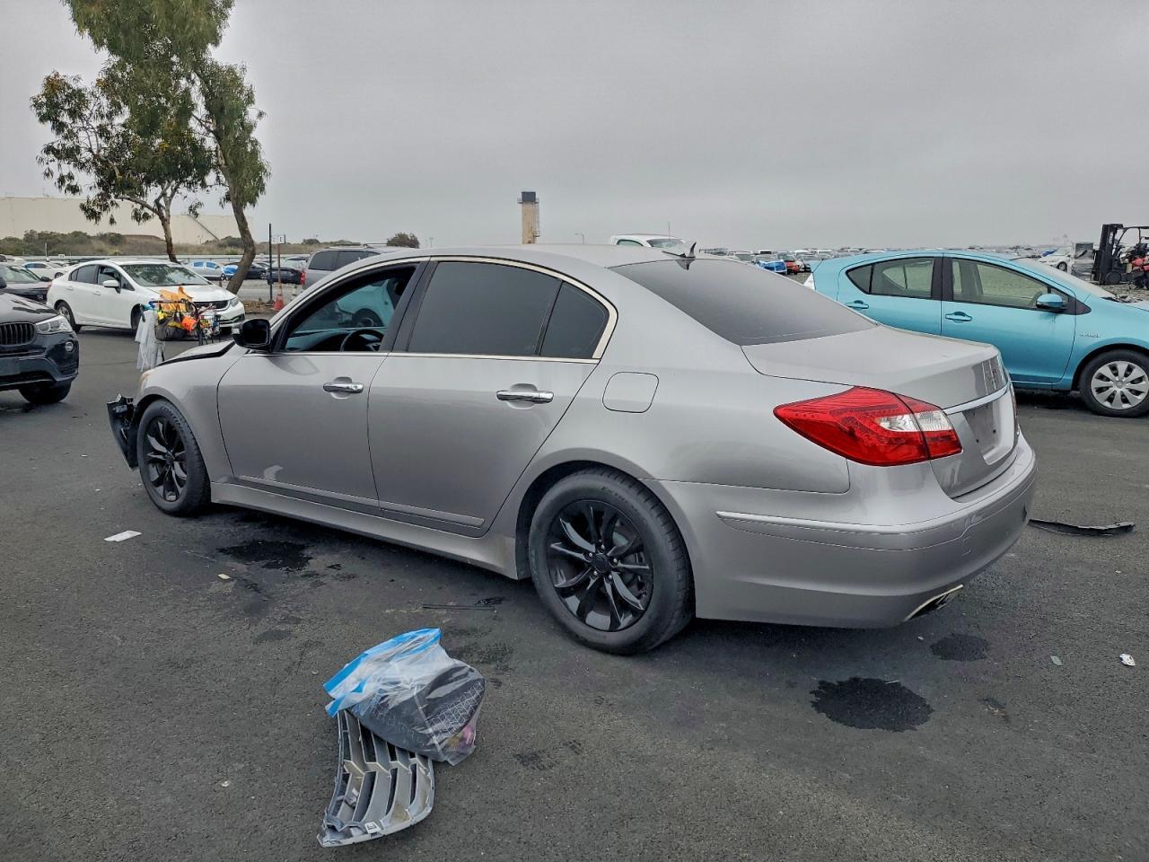 2012 HYUNDAI GENESIS