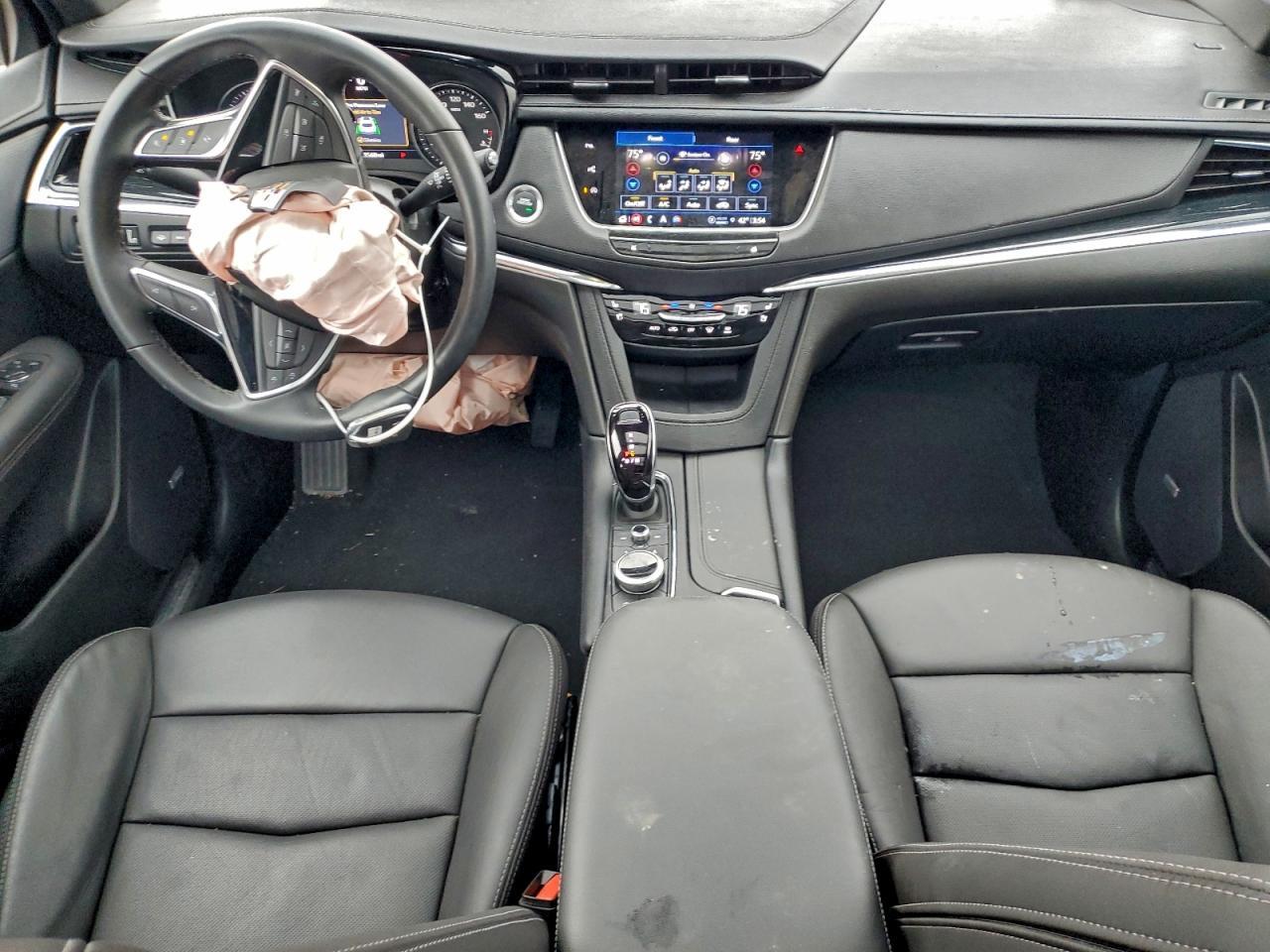 2025 CADILLAC XT5