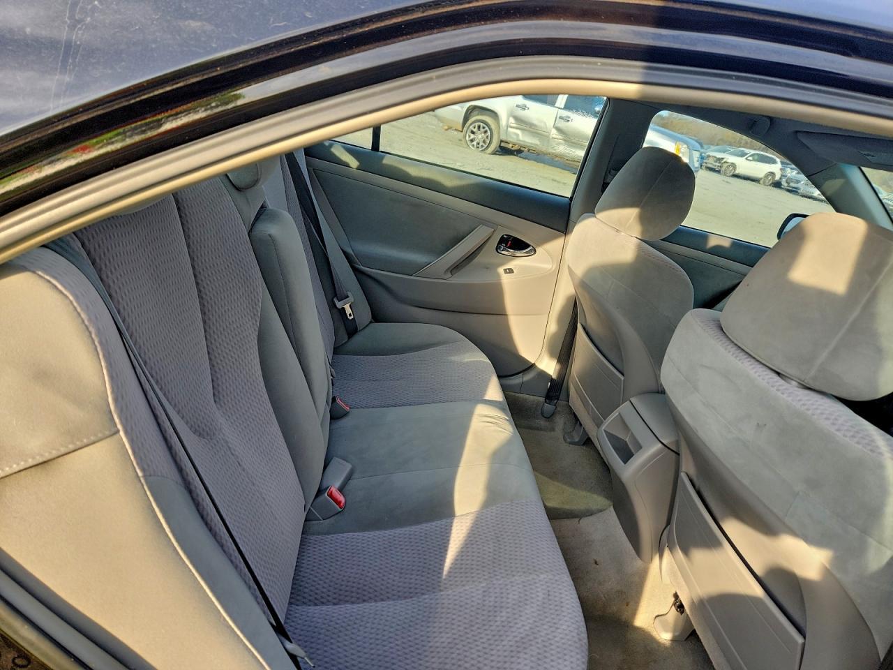 2011 TOYOTA CAMRY