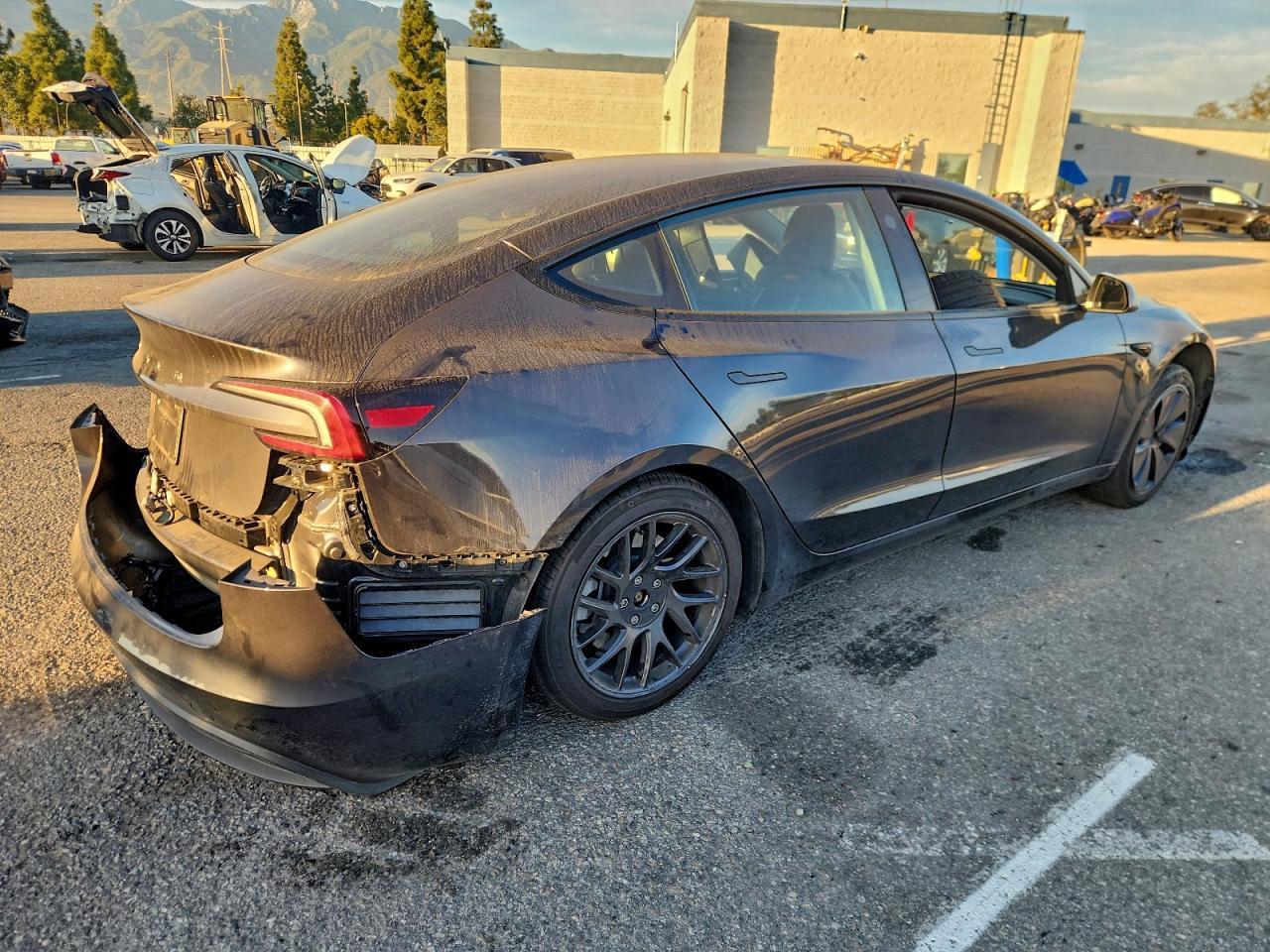 2025 TESLA MODEL 3