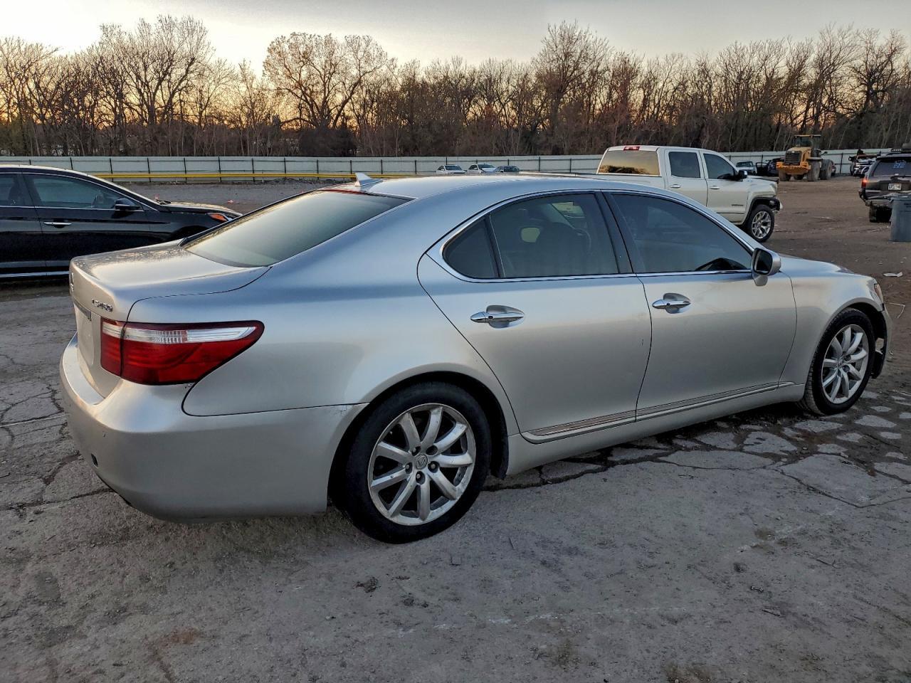 2007 LEXUS LS 460
