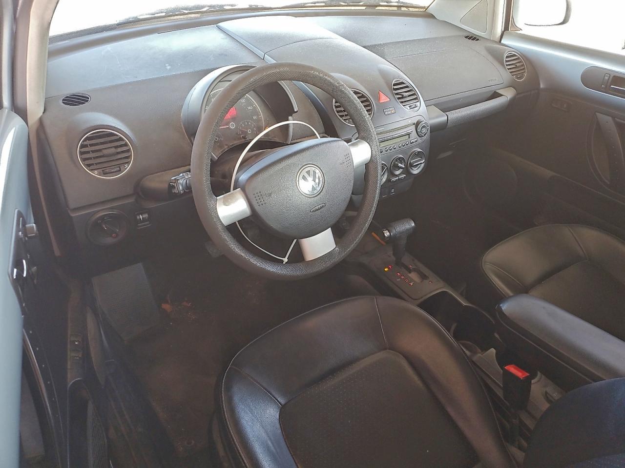 2010 VOLKSWAGEN Beetle