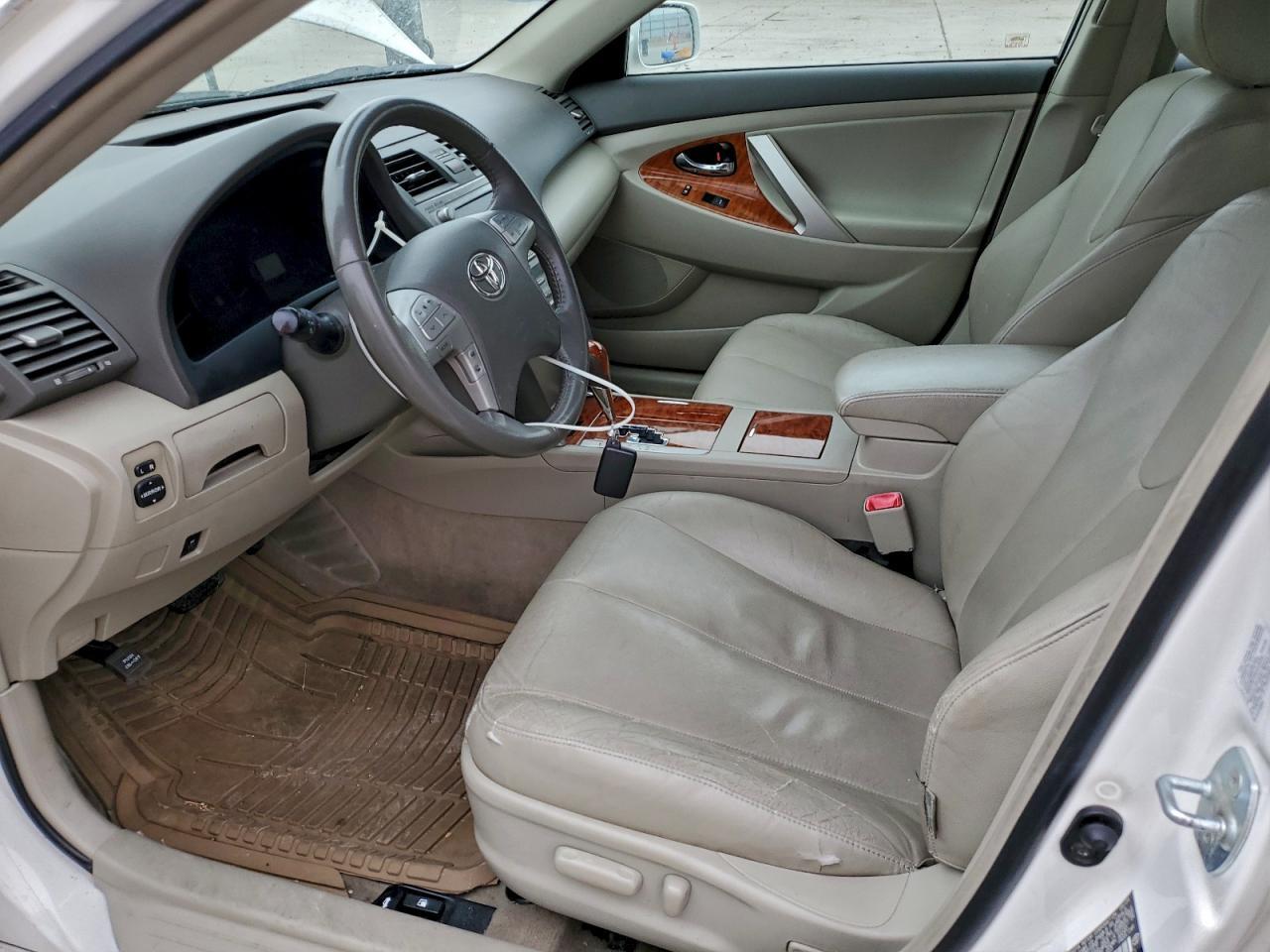 2010 TOYOTA CAMRY