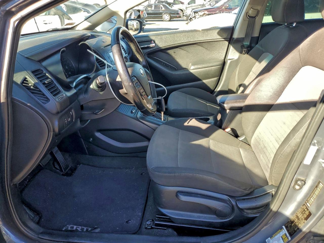2014 KIA FORTE