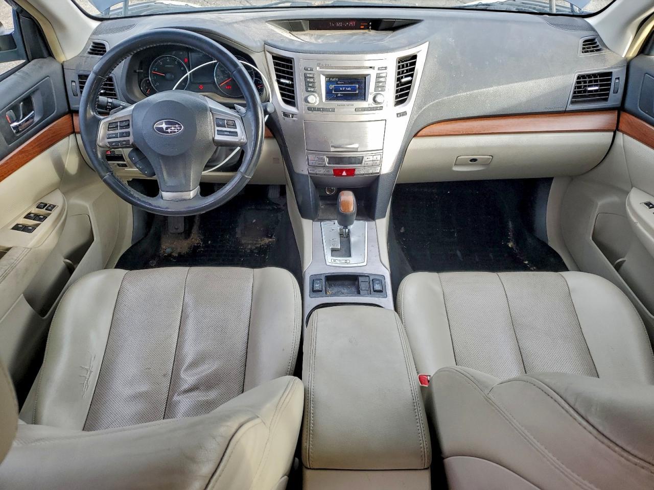 2013 SUBARU Outback