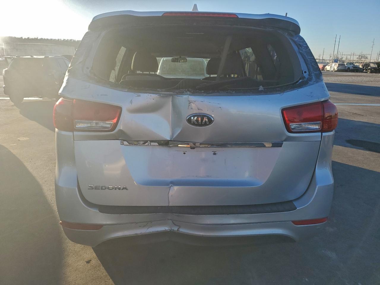 2017 KIA SEDONA