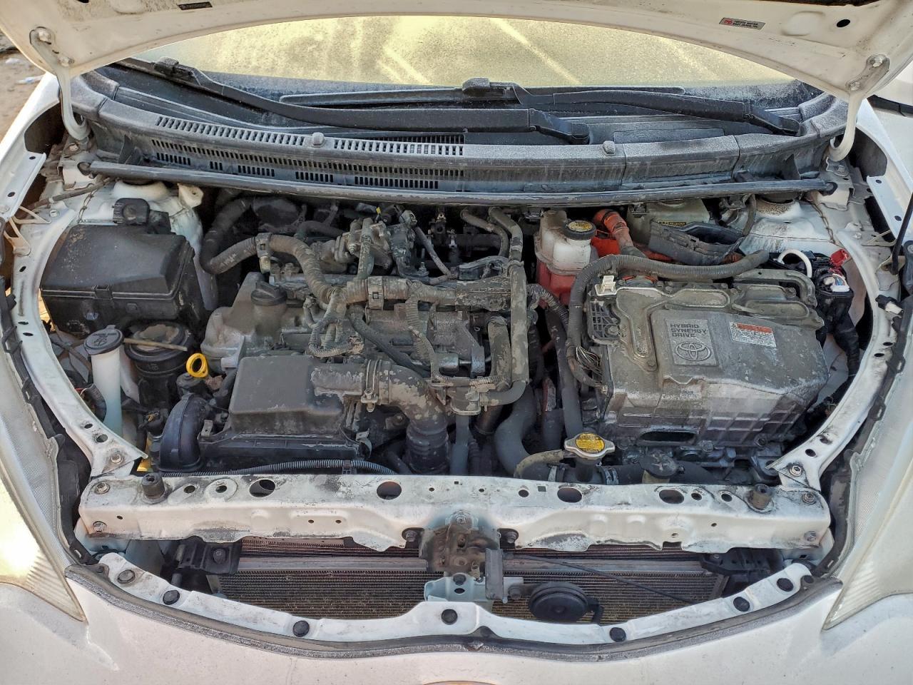 2013 TOYOTA Prius c