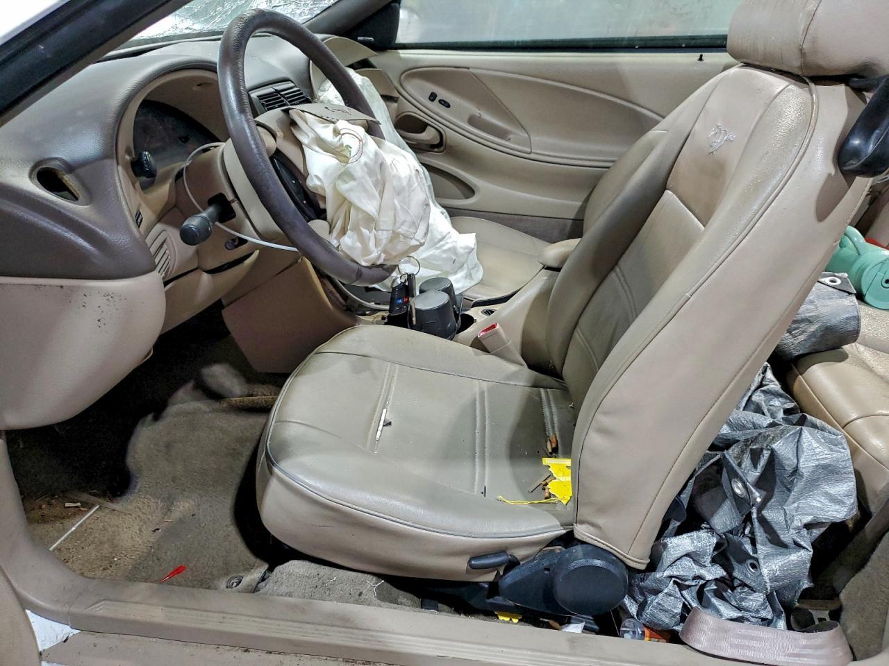 2000 FORD MUSTANG