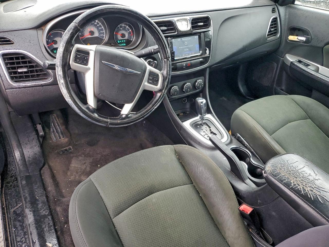 2012 CHRYSLER 200