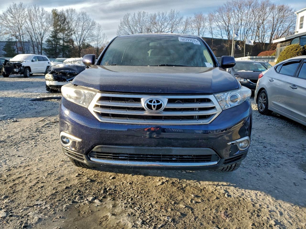 2013 TOYOTA HIGHLANDER