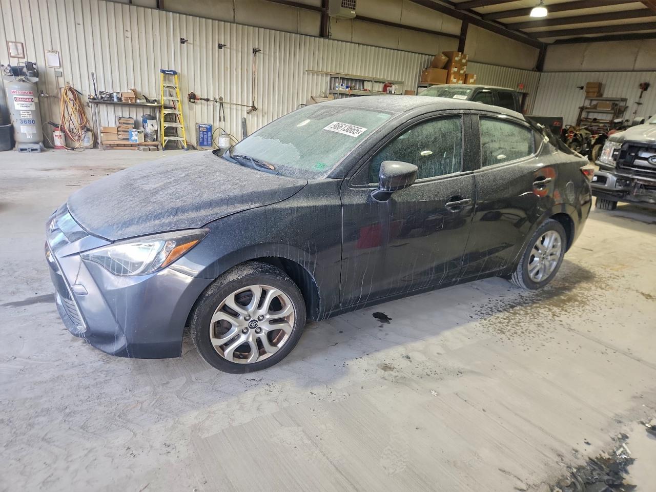 2017 TOYOTA YARIS
