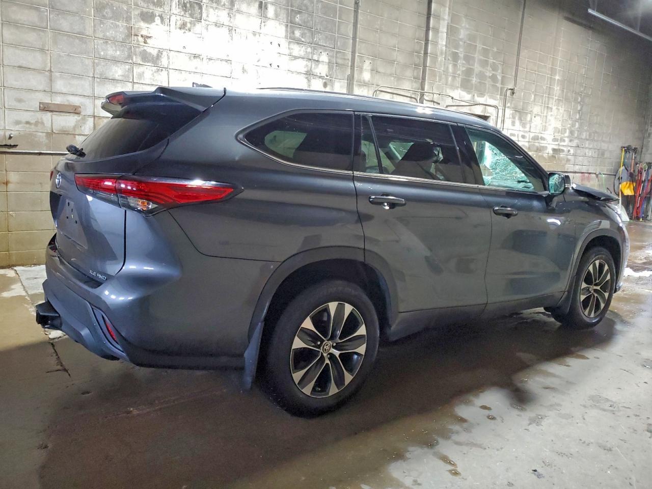 2020 TOYOTA HIGHLANDER