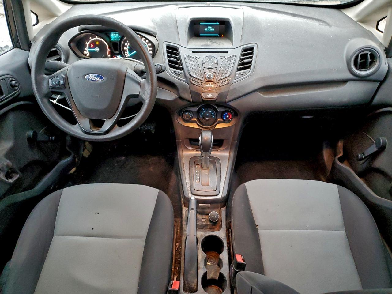 2016 FORD Fiesta
