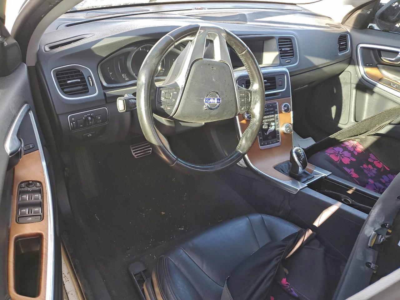 2016 VOLVO S60