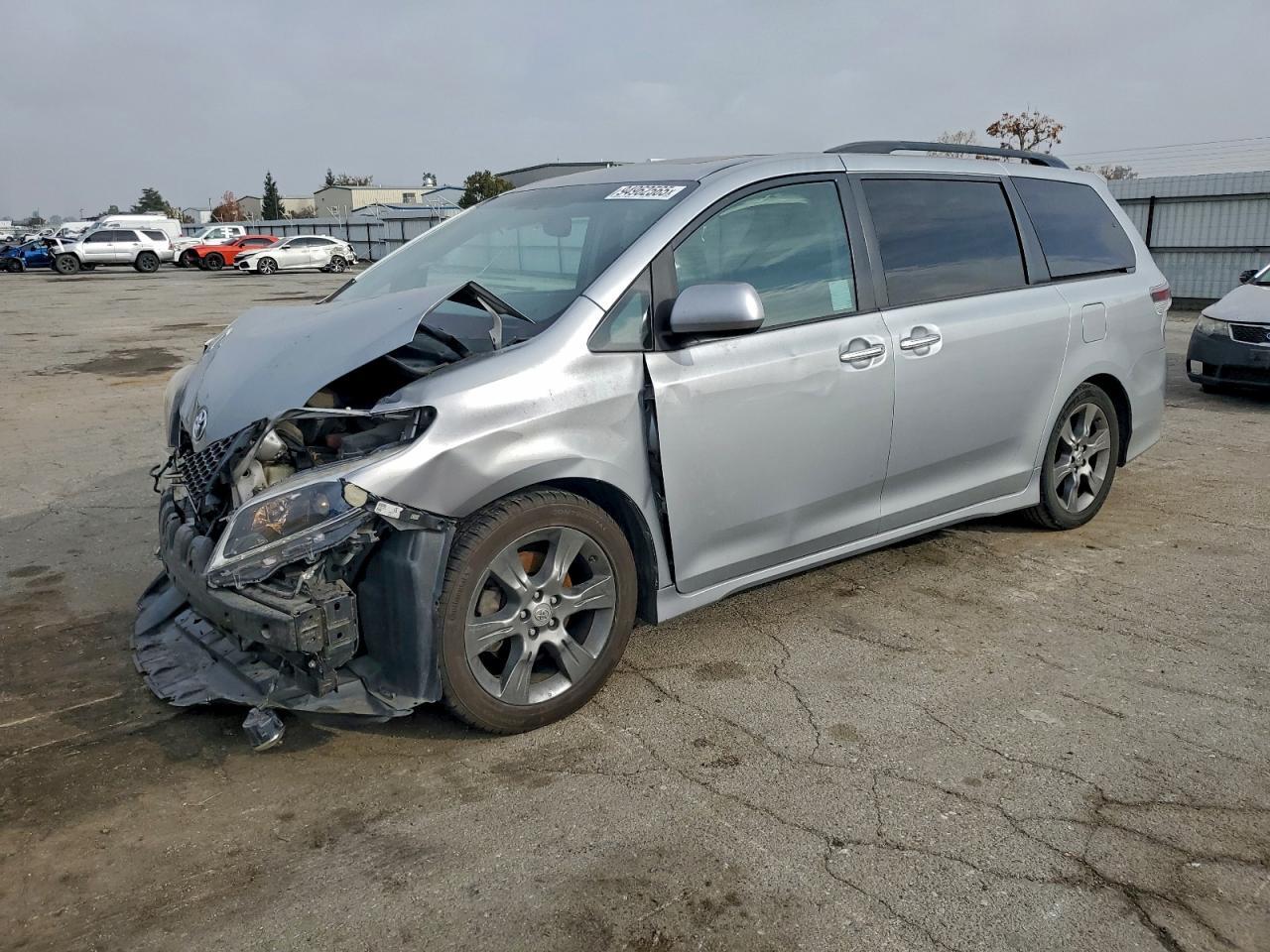 2015 TOYOTA SIENNA