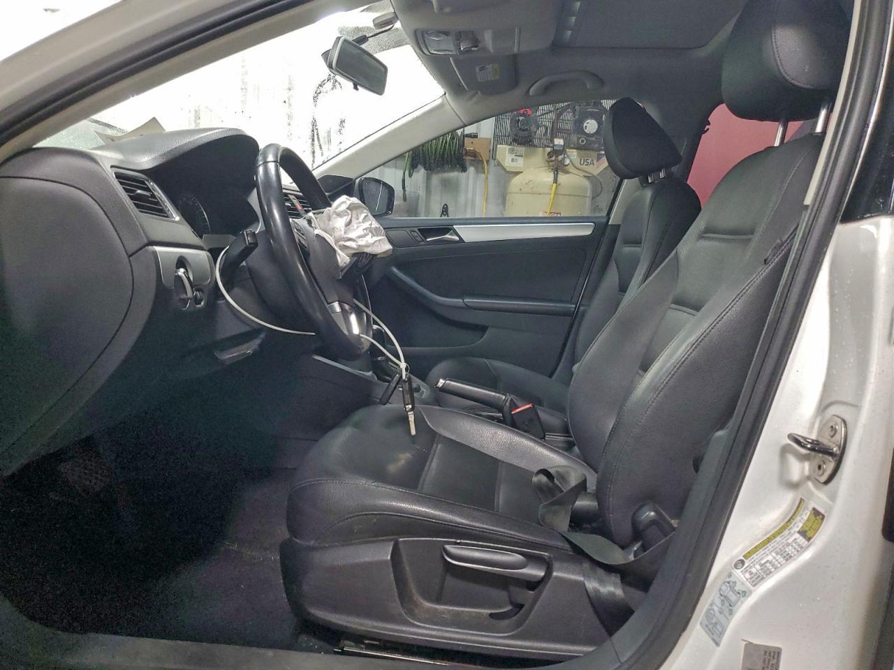 2012 VOLKSWAGEN JETTA