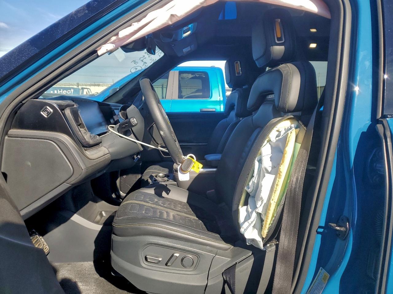 2023 RIVIAN R1s