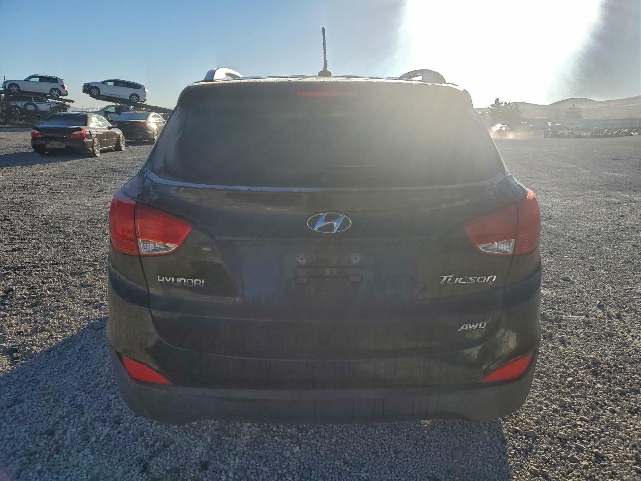 2011 HYUNDAI TUCSON