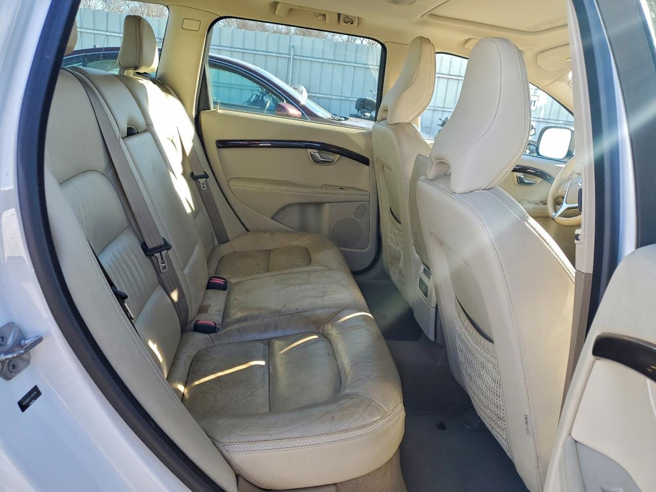 2014 VOLVO XC70